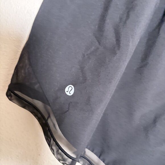 Lululemon Two With One Reversible Shorts Women's 10 Black Mesh Printed Athletic - Picture 7 of 12